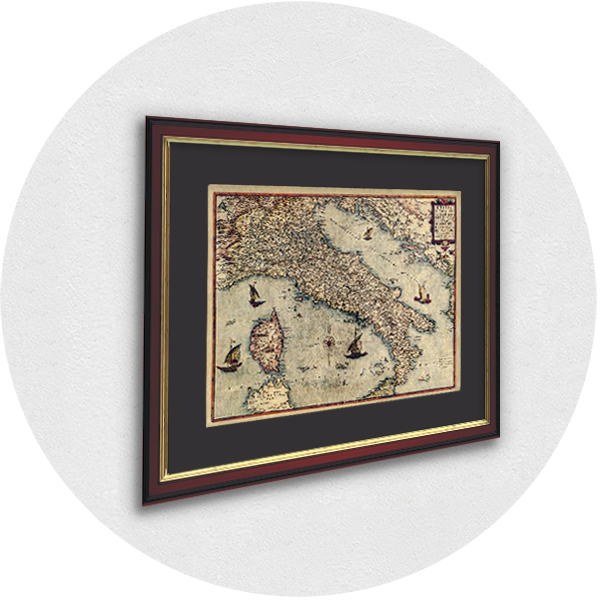 Gerahmte alte Karte von Italien burgunderfarbener Rahmen graues Passpartout