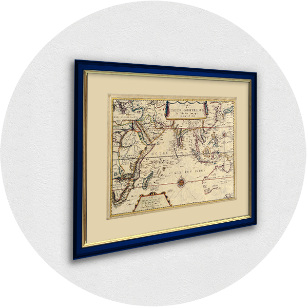 Gerahmte alte Karte des Indischen Ozeans blauer Rahmen beige Passpartout